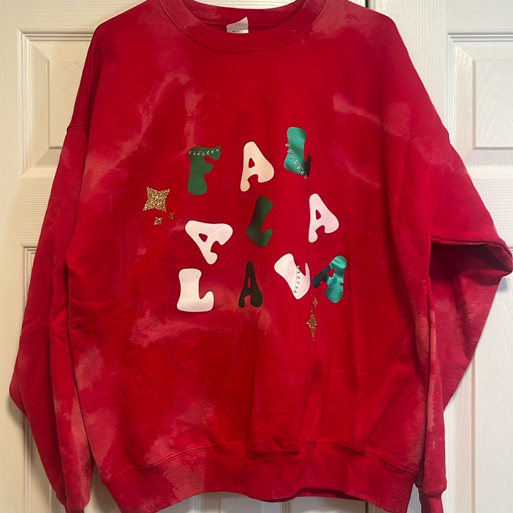 Holiday sweatshirt red tie dyed. Never worn
ship immediately